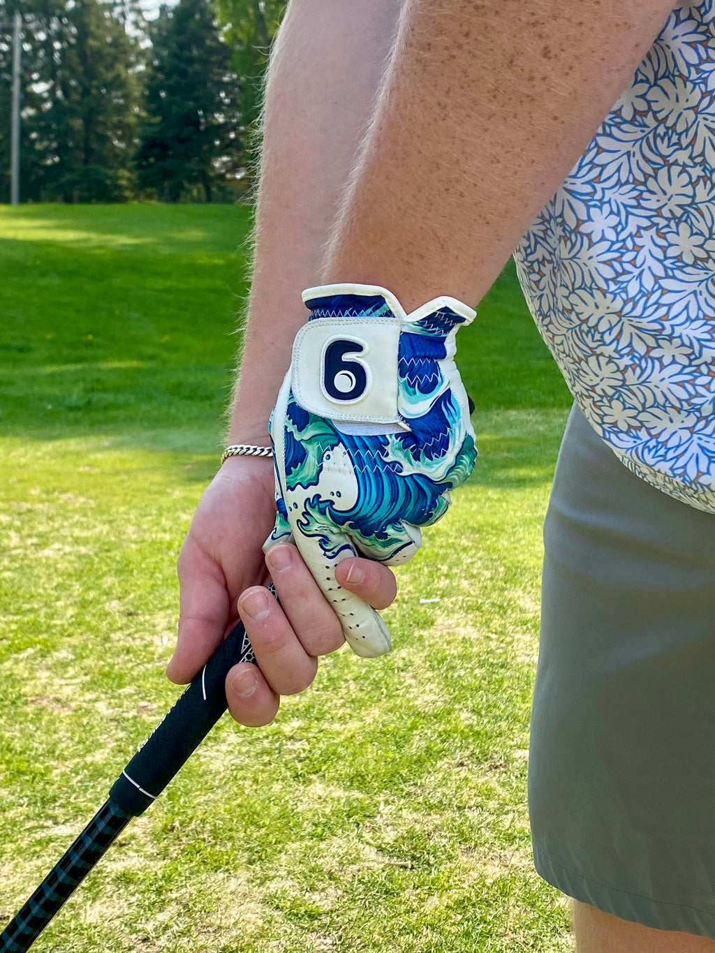 The Wave Golf Glove