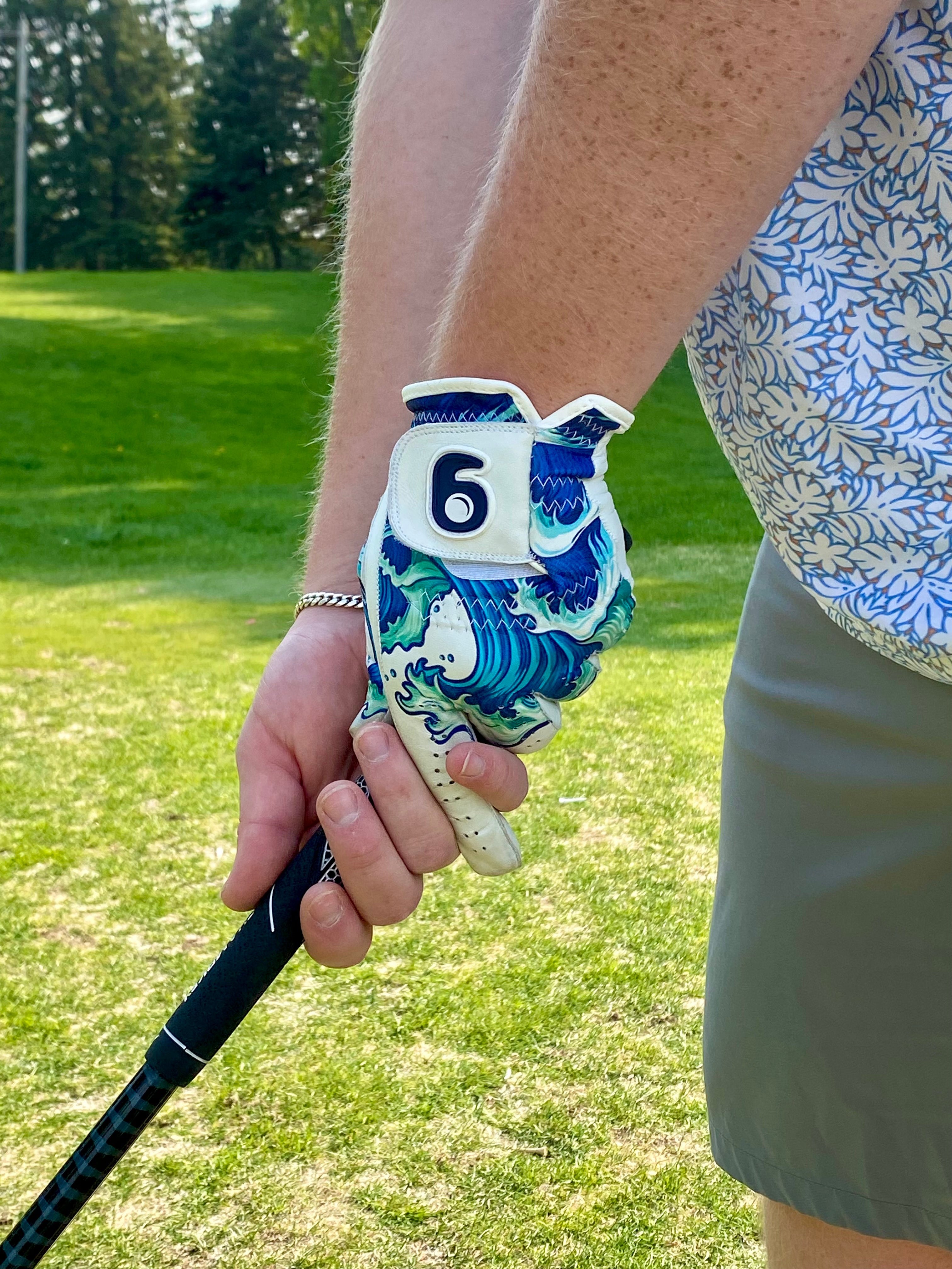 The Wave Golf Glove