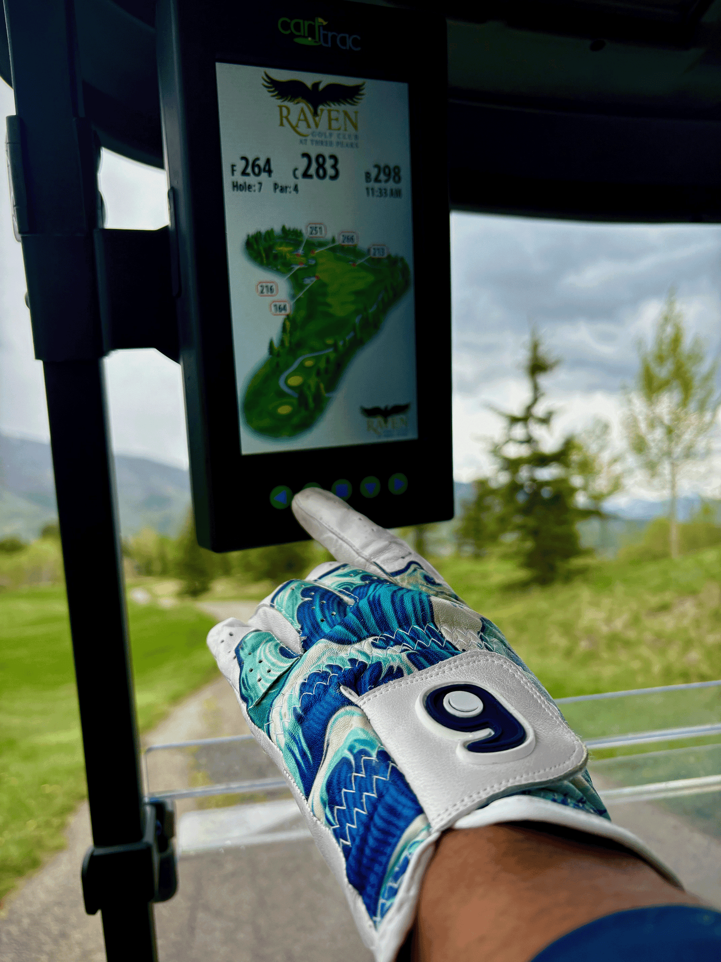 The Wave Golf Glove